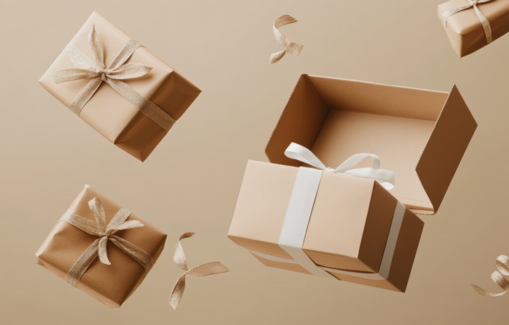 Gaveesker i beige papir