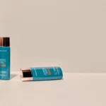 Colorescience Flex Shades solkrem hos Klinikk Skien – produktbilde med beige bakgrunn